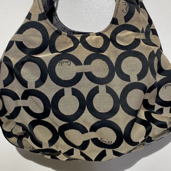 Coach Women's Black Cream Madison OP Art Signature Maggie Shoulder Bag - Picture 7 of 15